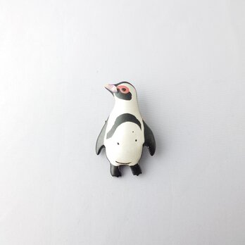 ケープペンギン 漆ブローチの画像