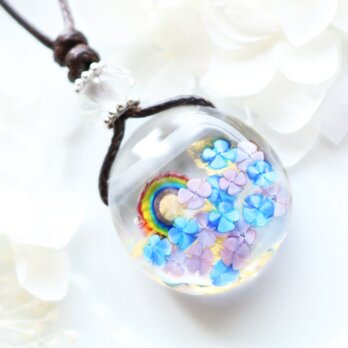 ☆オフシーズンSALE☆虹と紫陽花のとんぼ玉ガラスペンダント2の画像