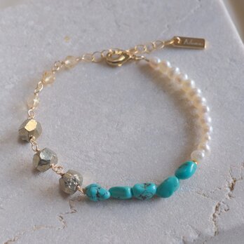 turquoise bracelet：天然石ブレスレット 淡水パール×ターコイズ×パイライト×シトリンの画像