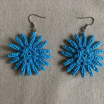 レース編み＊お花のピアス（ブルー）の画像