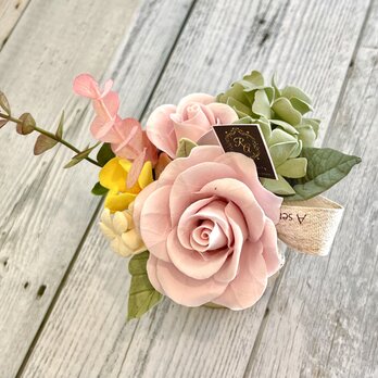 【eternal flower】ベビーピンクが可愛いブリキのバケツのアレンジメントの画像