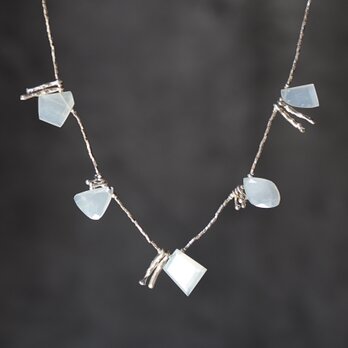 -White moonstone- silver BIB necklaceの画像