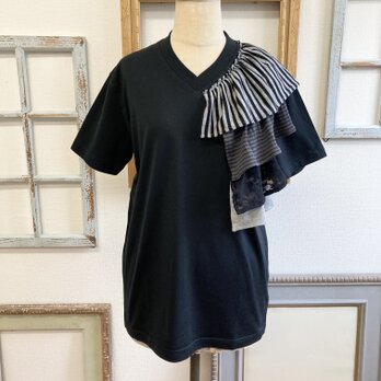 セール価格★新品リメイクTシャツ❤️ボーダー柄の段々フリル半袖Tシャツ　黒（サイズ M）の画像