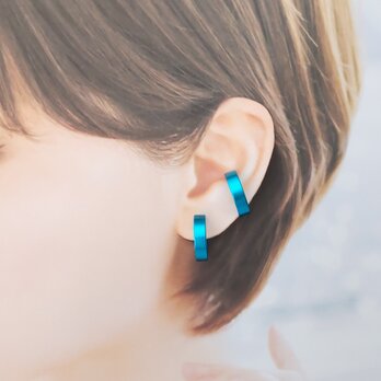 【再販】〈軽い〉〈痛くない〉〈挟むだけ〉2wayブルーフラットリングイヤリング・イヤーカフ〈直径約19㎜幅約5㎜〉(両耳用)