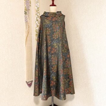 大島紬のロールカラーAラインワンピース　露涼し　着物リメイクの画像