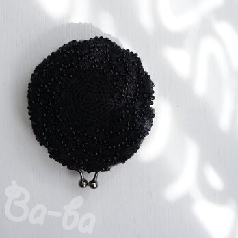 ばあば作、ビーズ入り松編み・まるまるがま口（cercle noir・C1571)の画像