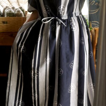 久留米絣バルーン袖ワンピースの画像