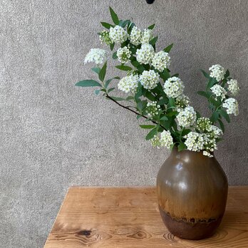 掛分け花瓶（茶黒/大）の画像