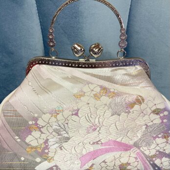 がまぐちバッグ・角型口金  花のつぼみ口金  シルバー　ピンク×パープル桜の花束柄帯地の画像