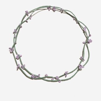 タティングレース　ラベンダー色のお花ネックレスの画像