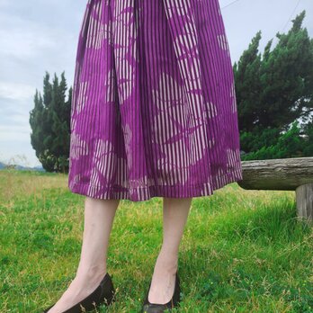 ●シアー素材 ミディ丈 大人かわいい 紫フレアスカート＆シルク ペチコート付 着物生地リメイク M～L セットの画像