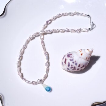 チャームが外れる★バロック真珠とバイカラームーンストーンのネックレス　～Icebergの画像