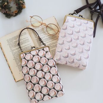 ■リバティプリントのがま口スマホショルダーポーチ・Lサイズ / ピーコックス■ bateau (lbt-pc)