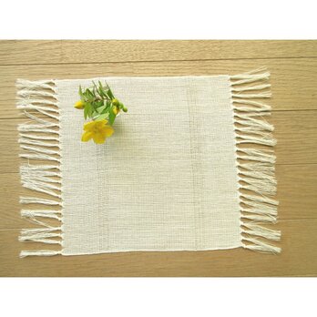 ２）手織り・白麻（ラミー）・花瓶敷の画像
