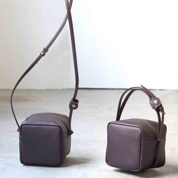 フランスワイン・２WAY機能ポシェット◎内装キーホルダー付き：ポケット機能充実しています。