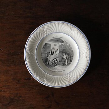 クレイユモントロー レリーフ グリザイユ 平皿 φ19.8cm アンティーク a 050759の画像