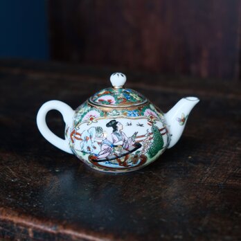 天女と花尽くし◆カラフルで可愛い。中国産　色絵金彩小ぶり急須　煎茶　茶器　チャイナレトロの画像
