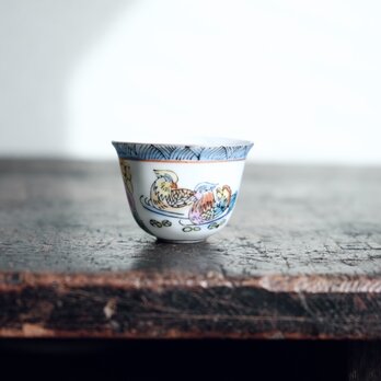 カラフルな草花と水鳥◇中国景徳鎮　色絵金彩小ぶり猪口　茶杯　煎茶　茶器　チャイナレトロ　の画像