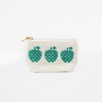 リンゴのマチ付きミニポーチ　こぎん刺し/ 刺し子/刺繍　スイーツ（果物）アイボリー×グリーン
