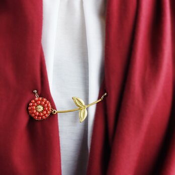【ストールピン・ストールクリップ・羽織紐】アンティークレトロな赤珊瑚の花・真鍮の一輪の画像