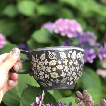 スープマグカップ―kakiotoshi black “紫陽花”の画像