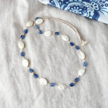 White×Blue Oval Necklaceの画像