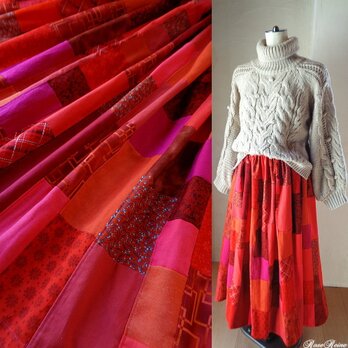 １点もの 絵画なパッチワーク たっぷりギャザースカート♥パリジェンヌの赤 ウエストゴムの画像