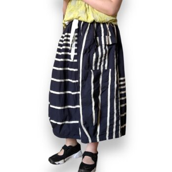 マリンテイストで夏にぴったり。グログラン織マルチボーダーカーゴスカートの画像