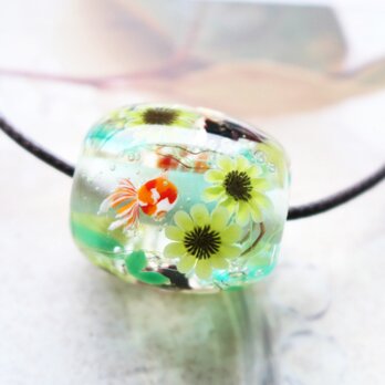 ＊期間限定SALE＊ひまわりと金魚のとんぼ玉（ガラス玉）の画像