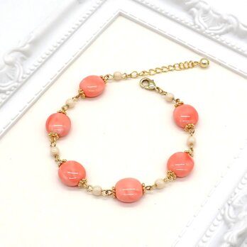 コーラルカラーのドイツビーズブレスレット