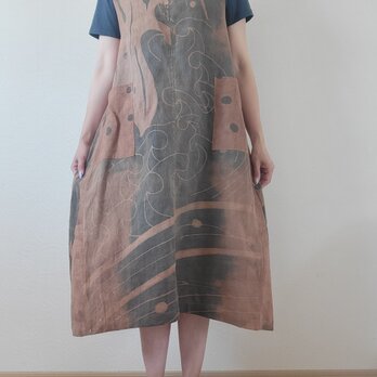 着物リメイク　手作り　のぼり　柿渋　鉄媒染　ジャンパースカートの画像