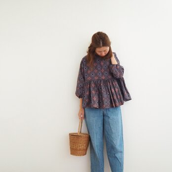 Cotton linen batik print gather blouse PURPLEBROWNの画像