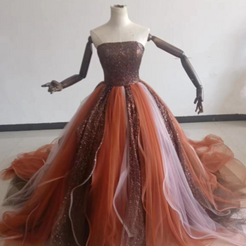 ブラウン 茶色 輝きな光彩を放つ キラキラチュールカラードレス 可愛い 編み上げ プリンセスドレスオーバードの画像