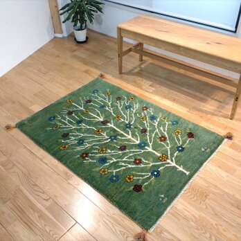 新規入荷：ペルシャ　ギャッベ ソファ前　122×85cm　緑色　生命の木　花　RJ7186Gの画像