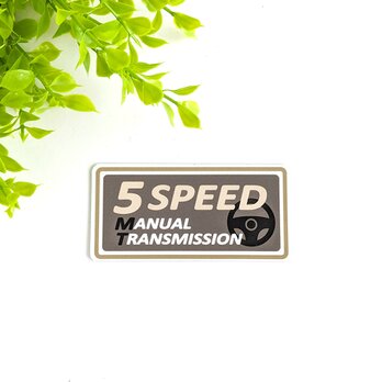 ４.５×９cm【MT車 5速 マグネットステッカー/ゴールドブラウン】5SPEED ミッション車 マニュアル エンストの画像