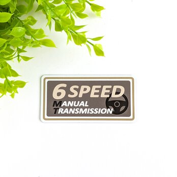 ４.５×９cm【MT車 6速 マグネットステッカー/ゴールドブラウン】6SPEED ミッション車 マニュアル エンストの画像