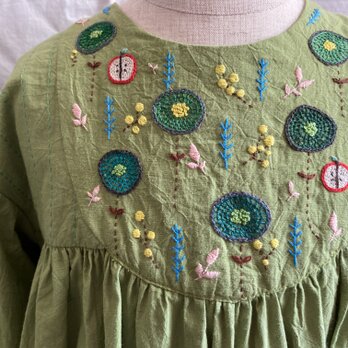 まあるいお花の刺繍ワンピースsize100cm-若草の画像