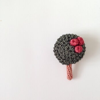 木のブローチ  （みどり）