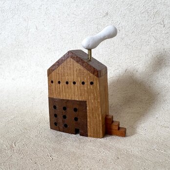 ある街の小さな家たち