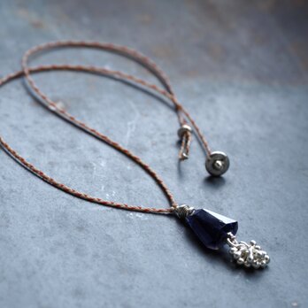 -Iolite- wax code pendantの画像