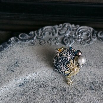 COSMOS BROOCH