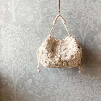 モチーフ編みbag 生成りの画像