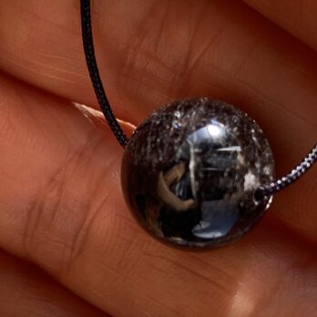 チベット産 天然モリオン 14mm 最強の魔の除石 黒水晶 お紐仕立てネックレスの画像