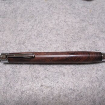 ローズウッドバール　キヌカオイル仕上げ　ワンピースタイプの木軸ボールペン　希少材の画像
