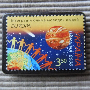 ウクライナ「融和」切手ブローチ 8806の画像