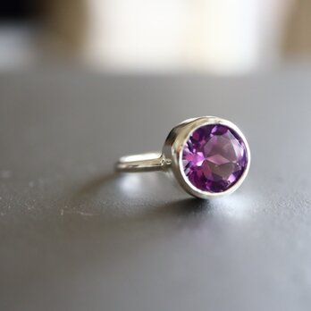 パープル　アメシストのシルバーリング　紫水晶 シンプル フォーマルな指輪　ご褒美ジュエリー　誕生石の画像