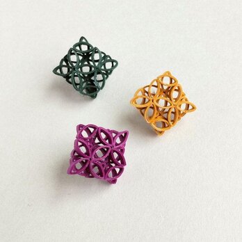 パープルのシンプルイヤリング(ピアス)　大人のレトロなアクセサリー　金属アレルギー対応可　ペーパークイリングの画像