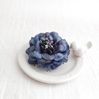 blue rose corsageの画像