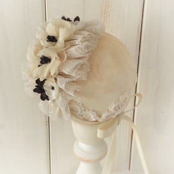 ドール用染め花のスモールヘッドドレス(MLフリー・アンティークホワイト&ブラック)の画像