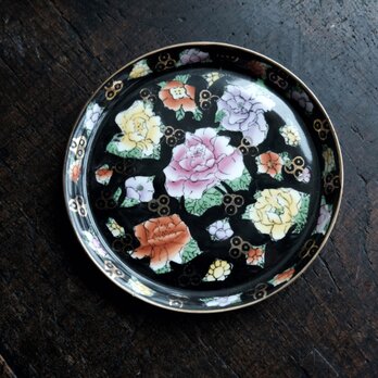 黒にカラフルな花文様◆中国製造　色絵金彩中皿プレート　器　チャイナレトロ　シノワズリ　お皿の画像